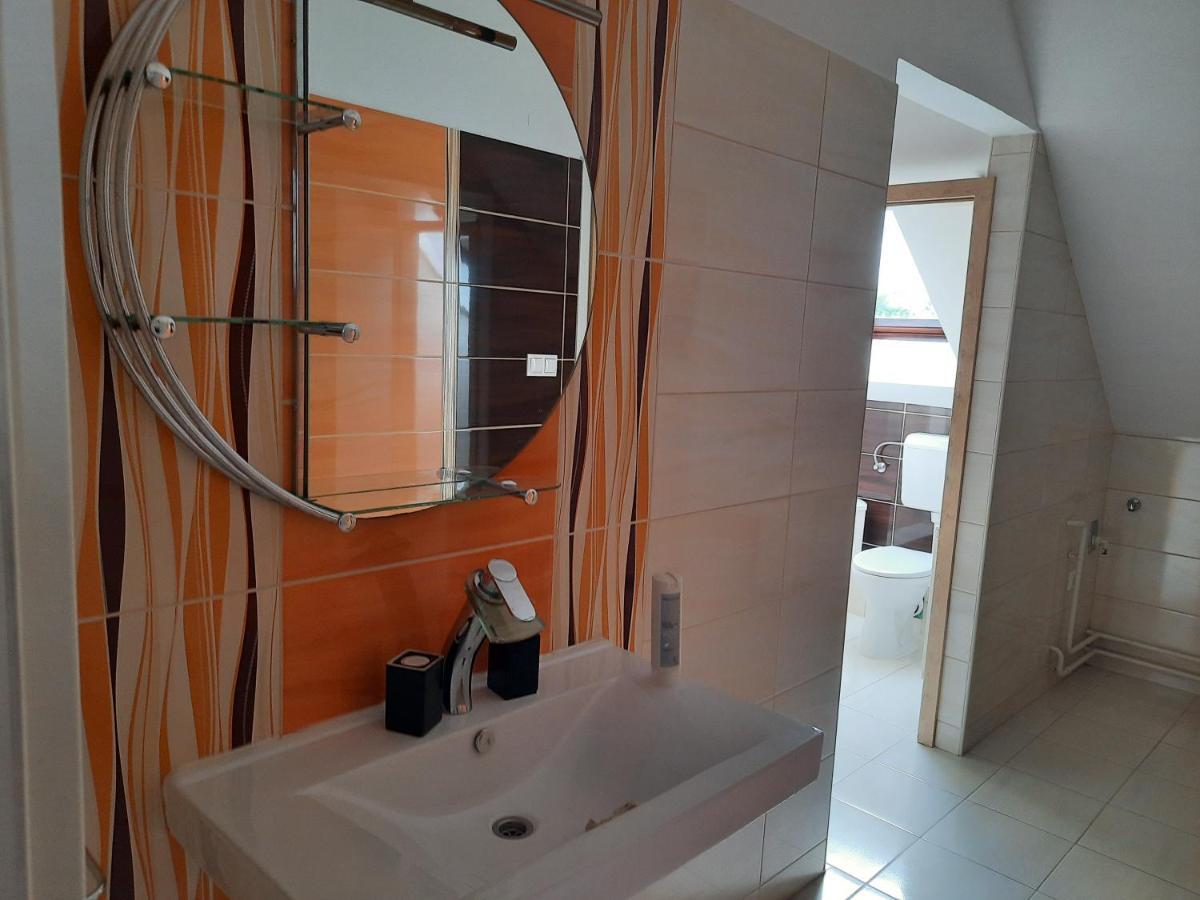 Fitt Apartman Ленті Екстер'єр фото
